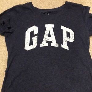 Gap shirt
